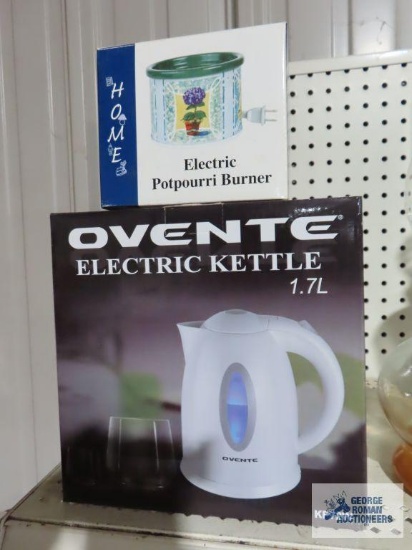 Electric kettle and electric potpourri burner