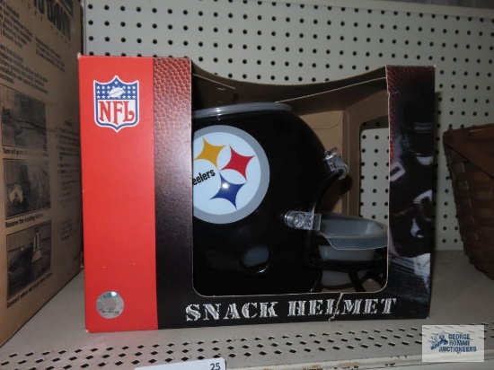 Pittsburgh Steelers snack helmet