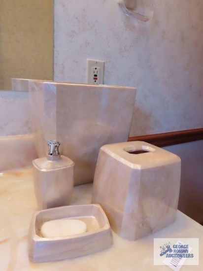 Bathroom set