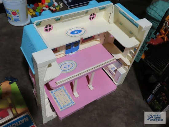 Fisher-Price Loving Family Dream Dollhouse