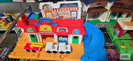 Fisher-Price Little People Main Street play set