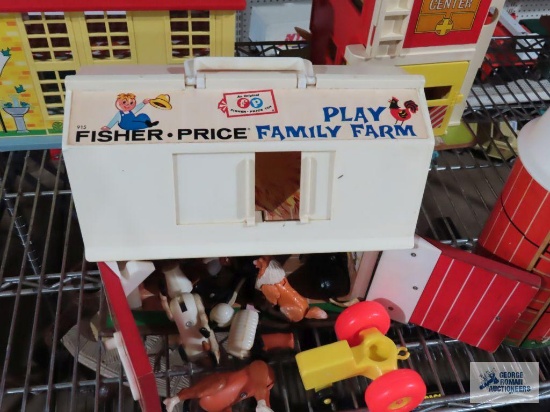 Fisher Price family play farm