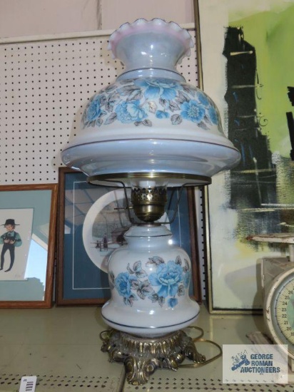Gone with the wind style lamp