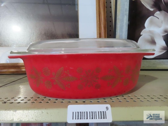 Pyrex Golden Poinsettia casserole