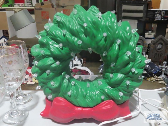Ceramic lighted wreath decoration