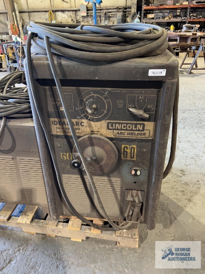 Lincoln Idealarc model TM-500/500 AC/DC three-phase arc welder. Code number 6972-CP. Serial number