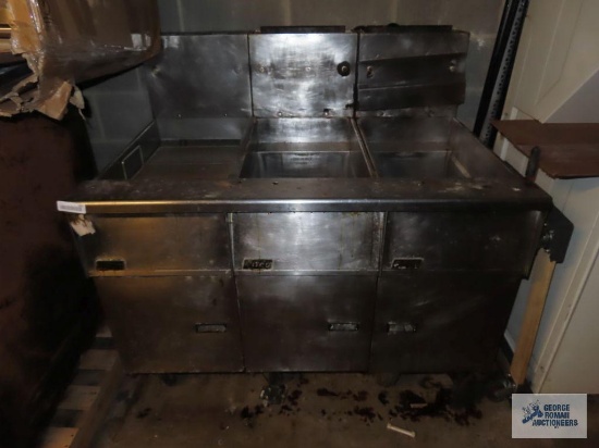 Pitco two bay gas fryer