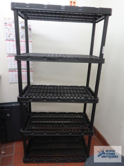 Plastic adjustable shelving unit