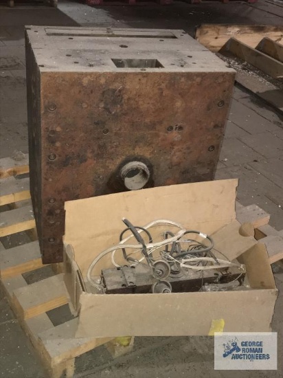 MOLD, DOUBLE CAVITY