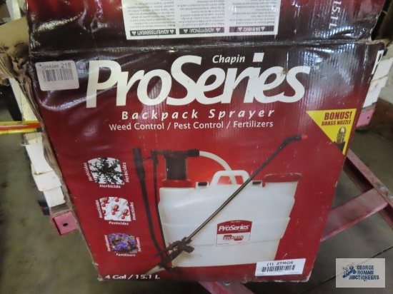 Chapin Pro Series 4 gallon backpack sprayer with box.