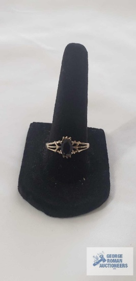 Sterling silver ring with oval dark blue stone and decorative split shoulders, size 8, 2.3 G