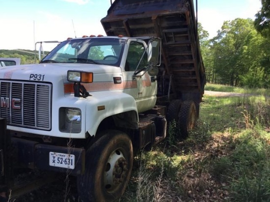 199 GMC C7H042 Dump Truck w/Plow and Salt Spreader