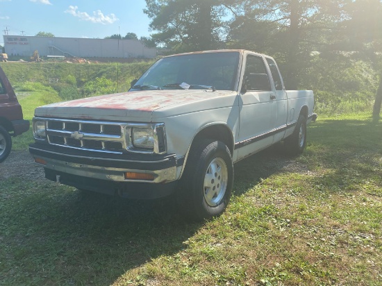 1993 CHEVROLET S10 PICKUP 4X4 228,696 MILES