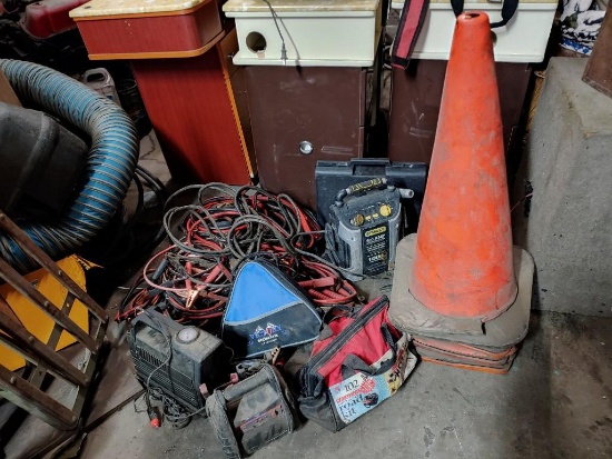 Jumper Cables & Safety kits/pylons