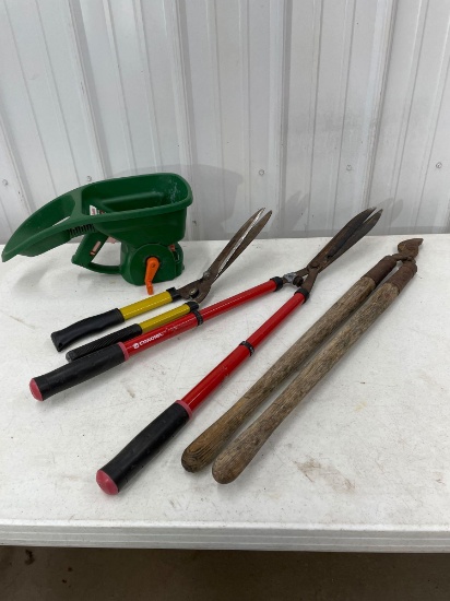 Yard tools assorted