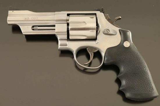 Smith & Wesson 625-6 .45 LC SN: CAR7272
