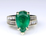 Spectacular Colombian Emerald and Diamond Ring