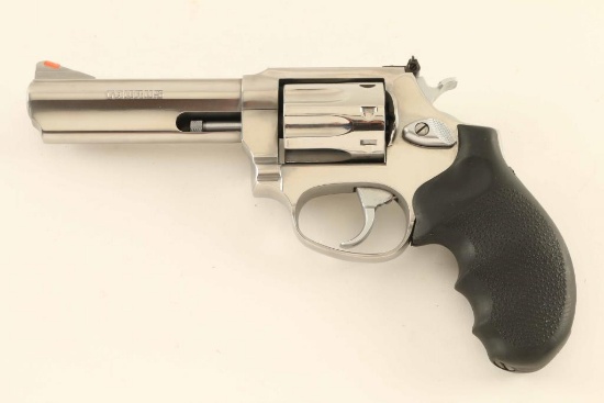 Taurus 941 .22 Mag SN: GN93617