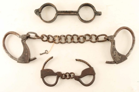 Lot of 3 Restraints