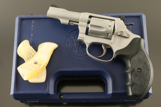 Smith & Wesson 317-1 22LR SN: CCU5573