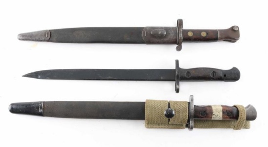 Lot of 3 British bayonets.