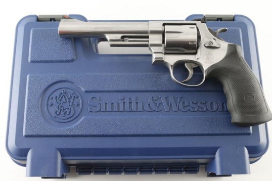 Smith & Wesson 629-6 44 Mag SN: CZE2833