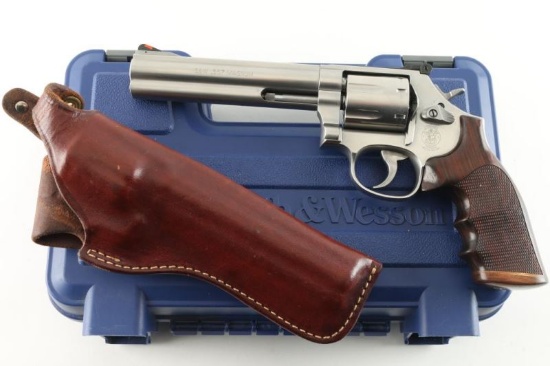 Smith & Wesson 686-6 Plus .357 Magnum