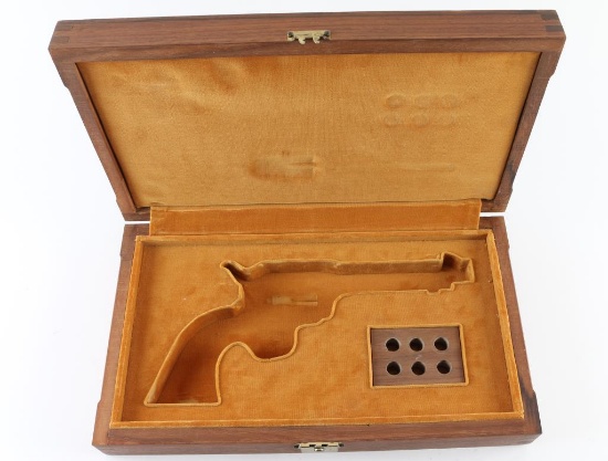 Colt 5 1/2" SAA Presentation Case