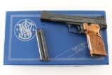 Smith & Wesson 41 .22 LR SN: A645413