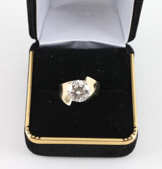 Round Brilliant Solitaire Diamond Ring