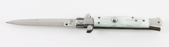 AKC Switchblade
