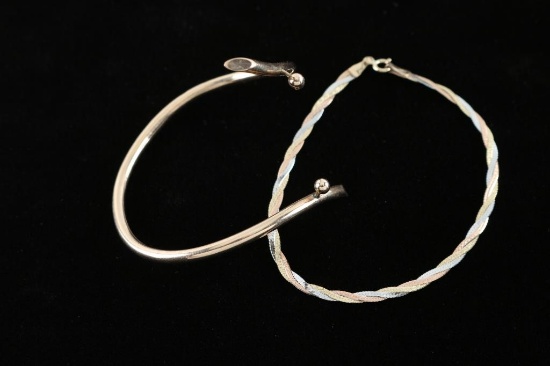 Lot of 2 Gold Bracelets