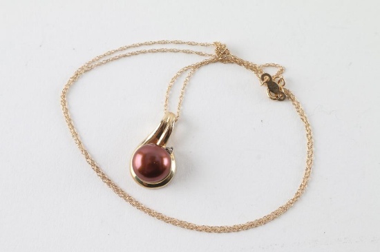 Elegant Ladies Pearl Pendant