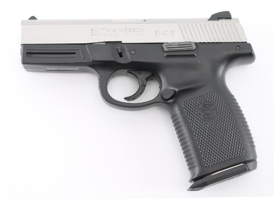 Smith & Wesson SW40VE .40 Cal SN: DTK1862