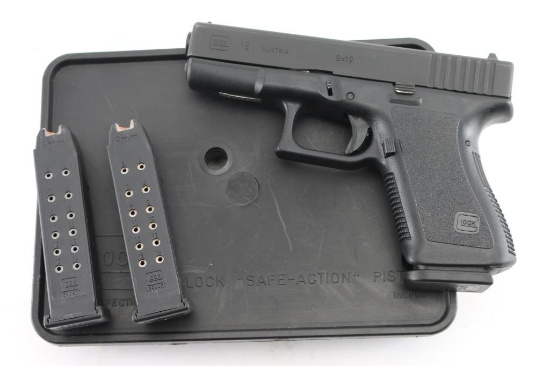 Glock 19 9mm SN: ARX025US