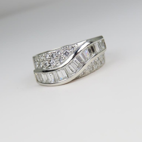 Dazzling Platinum Diamond Ring