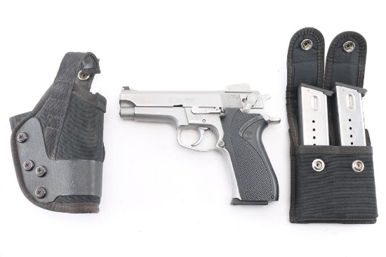 Smith & Wesson 5906 9mm SN: TZE9292