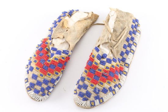 Pair Plains Indian Beaded Moccasins