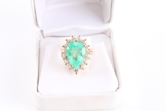 Natural Emerald & Diamond Ring