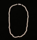 Ladies Pearl Necklace