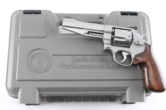 Smith & Wesson 627-5 PC 8 Times .357 Mag