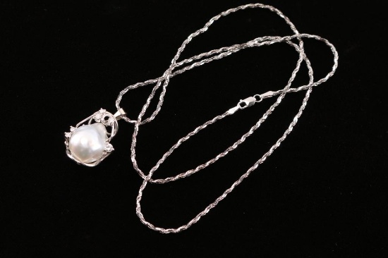 Freshwater Pearl & Diamond Pendant