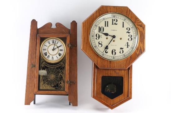 Lot of 2 Clocks