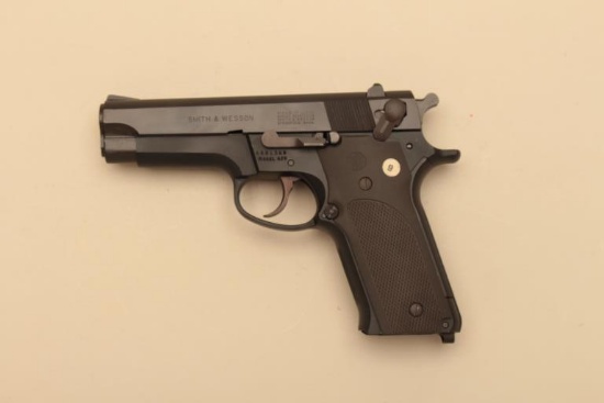 18JR-102 S&W  #5881368