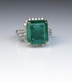 19CAI-3 EMERALD & DIAMOND RING