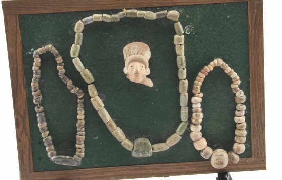 19PX-7 3 STONE OR JADE NECKLACES