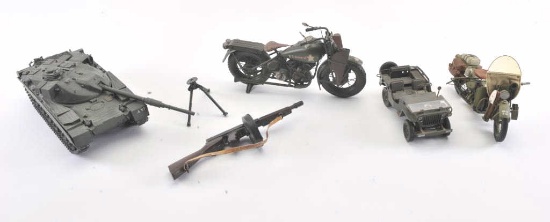 19PR-7 WWII FIGURES LOT