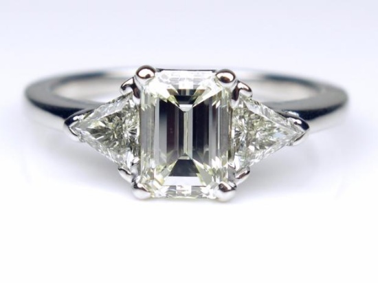 19CAI-18 DIAMOND RING