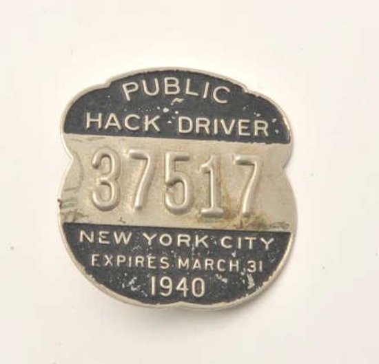 18DC-28 1940 HACK DRIVER