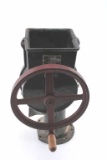 19RG-19 VINTAGE ICE CRUSHER